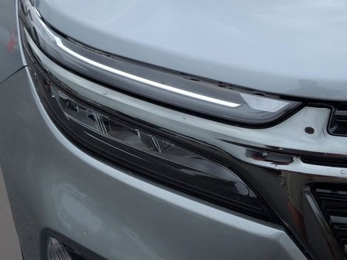 Used 2024 Chevrolet Equinox RS image 4