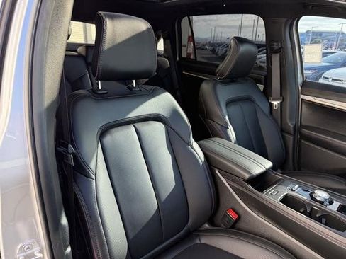 Used 2024 Jeep Wagoneer Launch Edition image 20