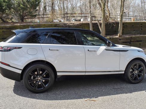 Used 2021 Land Rover Range Rover Velar R-Dynamic S image 7