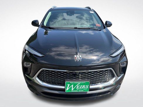 Certified 2024 Buick Encore GX Avenir w/ Avenir Technology Package AWD/4WD image 9