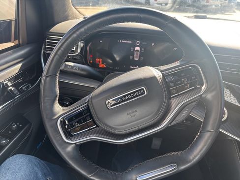 Used 2022 Jeep Grand Wagoneer Series II image 9