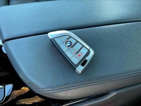 Used 2019 BMW 530e xDrive 530e xDrive iPerformance w/ Convenience Package image 34