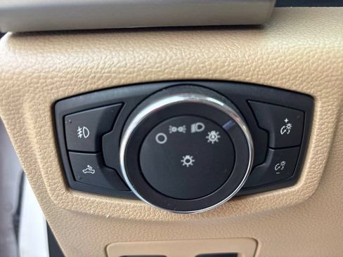 Used 2018 Ford F150 Lariat RWD image 53