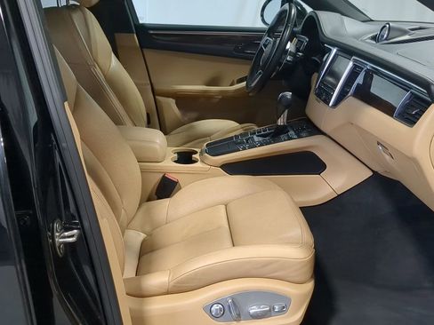 Used 2016 Porsche Macan S image 28