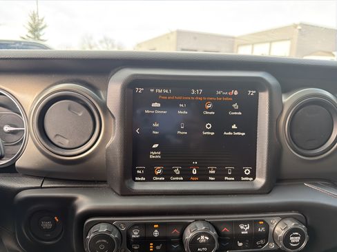 Used 2023 Jeep Wrangler Unlimited w/ Sun & Screen Package AWD/4WD image 23