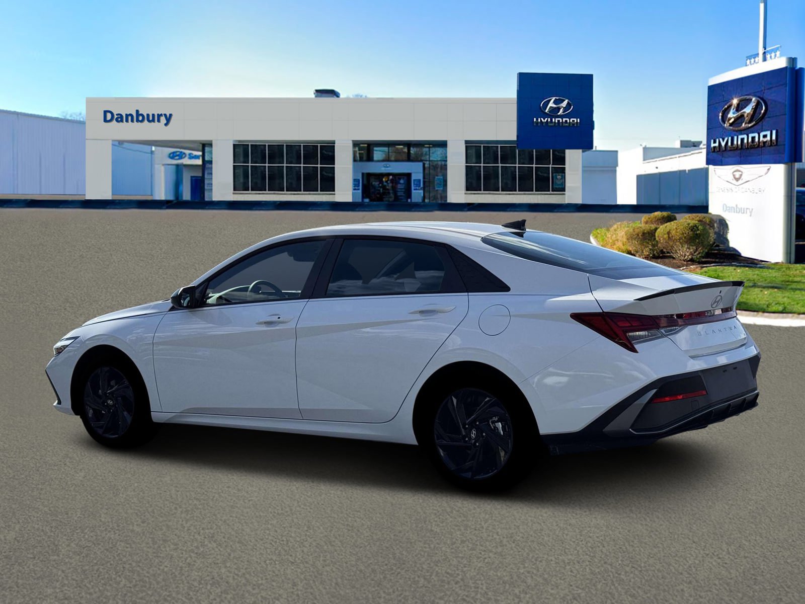 New 2026 Hyundai Elantra SEL FWD image 4