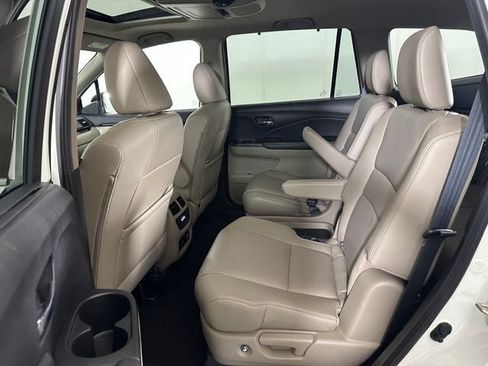 Used 2019 Honda Pilot Touring image 24