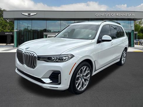 Used 2021 BMW X7 xDrive40i w/ Executive Package 2 AWD/4WD image 3
