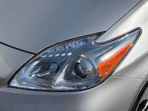 Used 2014 Toyota Prius Three FWD image 9