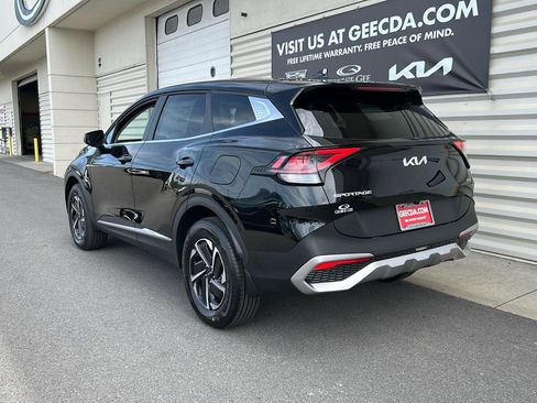 New 2025 Kia Sportage LX image 6
