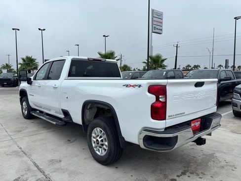 Used 2025 Chevrolet Silverado 2500 LT w/ Convenience Package AWD/4WD image 4