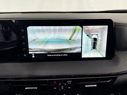 Certified 2025 Nissan Kicks SR FWD image 26