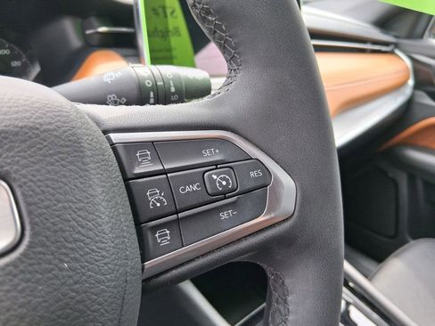 Certified 2025 Jeep Compass Limited AWD/4WD image 26