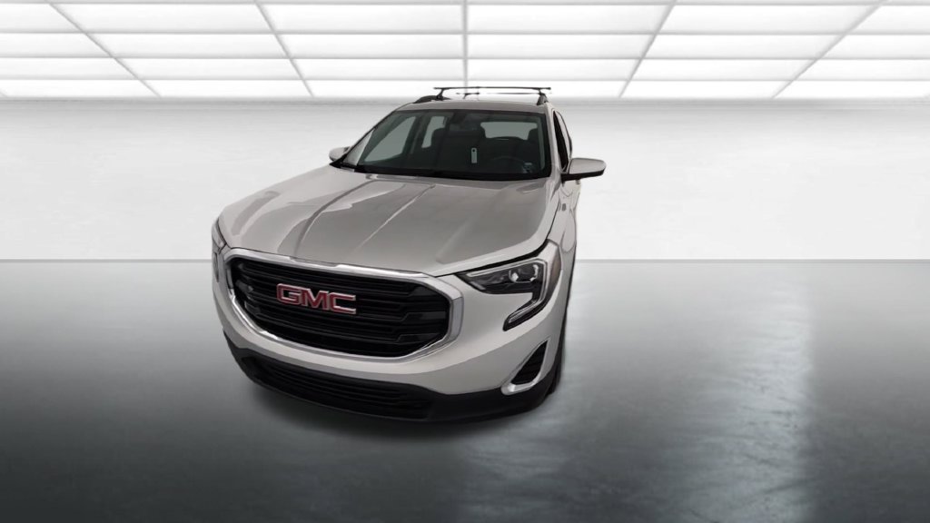 Used 2018 GMC Terrain SLE w/ Driver Convenience Package FWD image 2