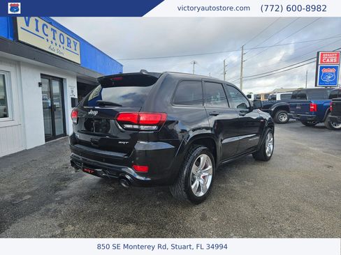 Used 2016 Jeep Grand Cherokee SRT image 5