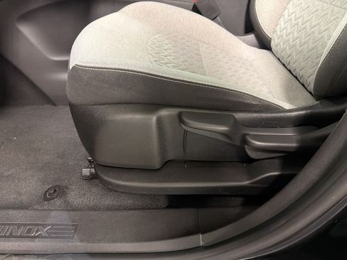 Used 2023 Chevrolet Equinox LS FWD image 14