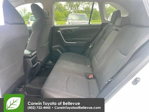 Used 2021 Toyota RAV4 LE FWD image 25