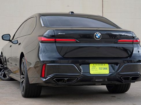 Used 2023 BMW 760i xDrive AWD/4WD image 6