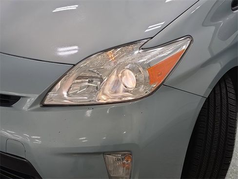 Used 2015 Toyota Prius Two image 30