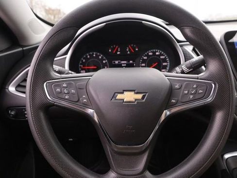 Used 2024 Chevrolet Malibu LT image 10