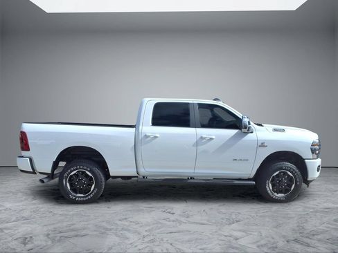 Used 2026 RAM 2500 Laramie AWD/4WD image 8