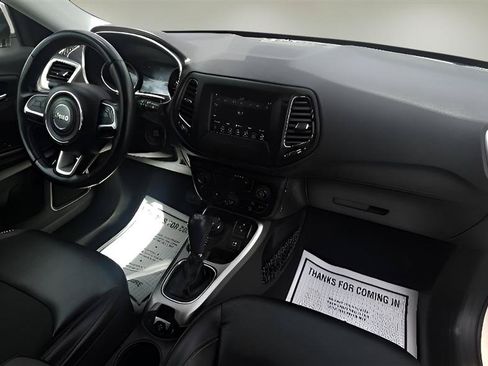 Used 2018 Jeep Compass Latitude w/ Popular Equipment Group AWD/4WD image 32