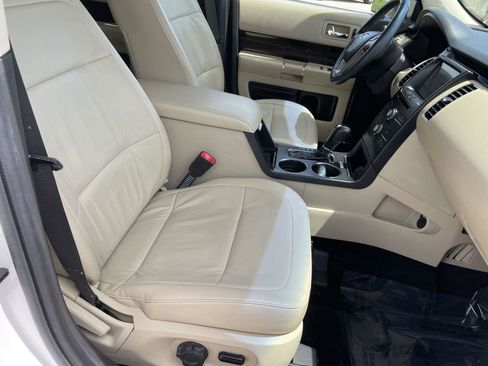 Used 2017 Ford Flex SEL w/ Equipment Group 202A FWD image 28