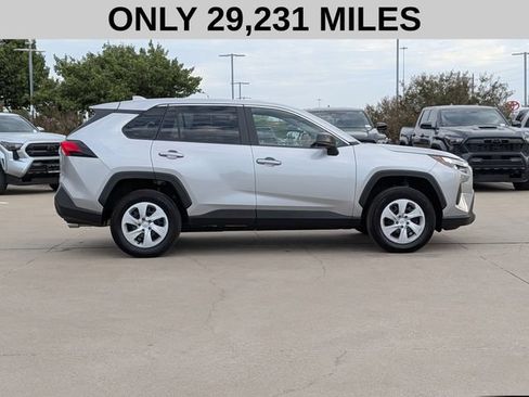 Used 2025 Toyota RAV4 LE AWD/4WD image 4