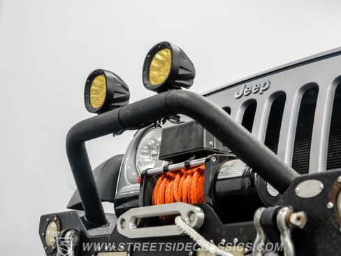 Used 2015 Jeep Wrangler Unlimited Rubicon w/ Connectivity Group image 22