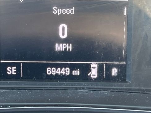 Used 2018 Chevrolet Cruze LT w/ Convenience Package FWD image 23