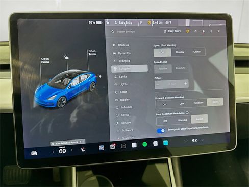 Used 2019 Tesla Model 3 Standard Range image 21