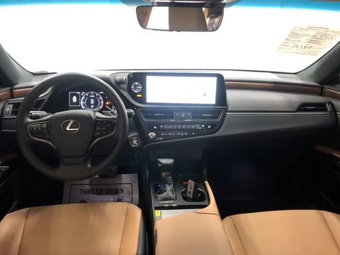 Used 2025 Lexus ES 350 w/ Premium Package image 14