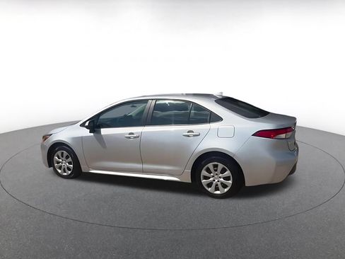 Used 2025 Toyota Corolla LE FWD image 10