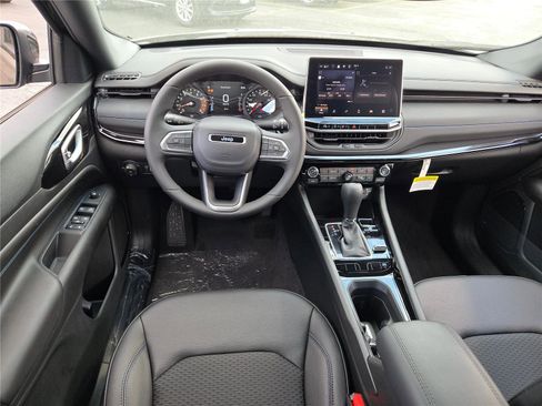 New 2026 Jeep Compass Latitude image 20