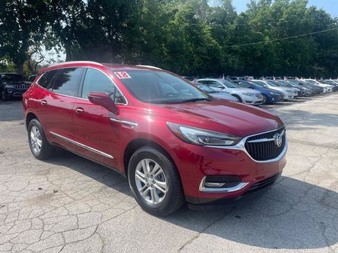 Used 2018 Buick Enclave Essence FWD image 3