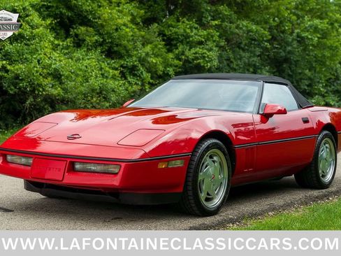 Used 1988 Chevrolet Corvette Convertible RWD image 16