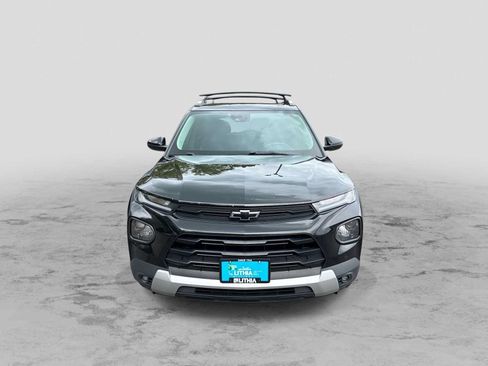 Used 2021 Chevrolet TrailBlazer LT w/ LPO, Blackout Package AWD/4WD image 3