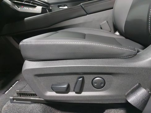 Used 2025 Nissan Murano SV AWD/4WD image 29