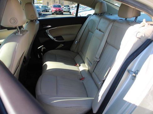 Used 2014 Buick Regal image 25
