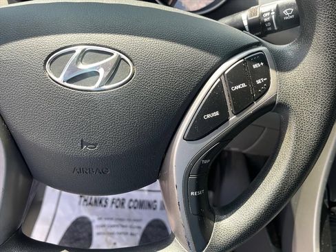 Used 2013 Hyundai Elantra GLS FWD image 17