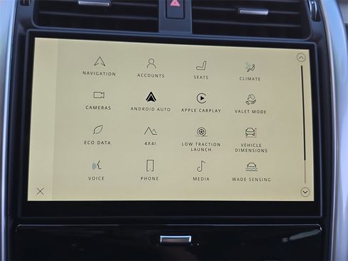 Used 2025 Land Rover Discovery Dynamic SE image 23