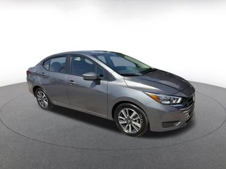 Used 2025 Nissan Versa SV FWD video 2