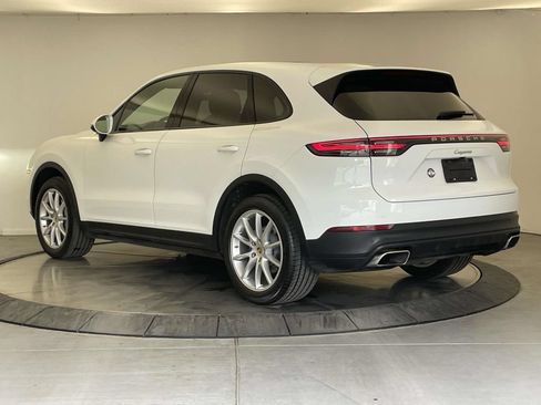 Certified 2023 Porsche Cayenne AWD/4WD image 3