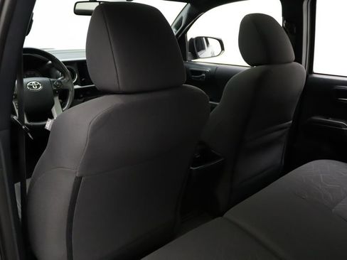 Used 2017 Toyota Tacoma TRD Sport image 20