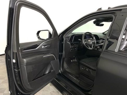 Used 2024 Cadillac Escalade ESV V w/ LPO, ONYX Package image 25