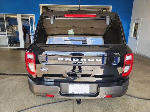 Used 2022 Ford Bronco Sport Outer Banks w/ Tech Package AWD/4WD image 3