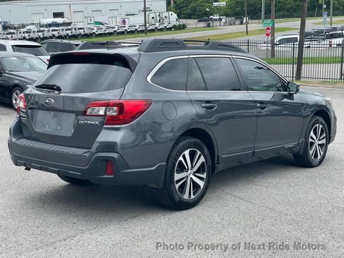 Used 2018 Subaru Outback 2.5i Limited AWD/4WD image 6