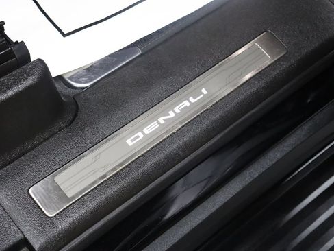 Used 2023 GMC Yukon Denali Ultimate AWD/4WD image 84