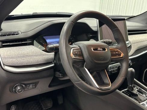 Used 2023 Jeep Compass Latitude w/ Convenience Group image 15