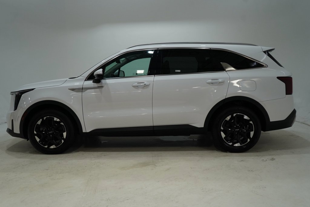 Used 2024 Kia Sorento S FWD image 6